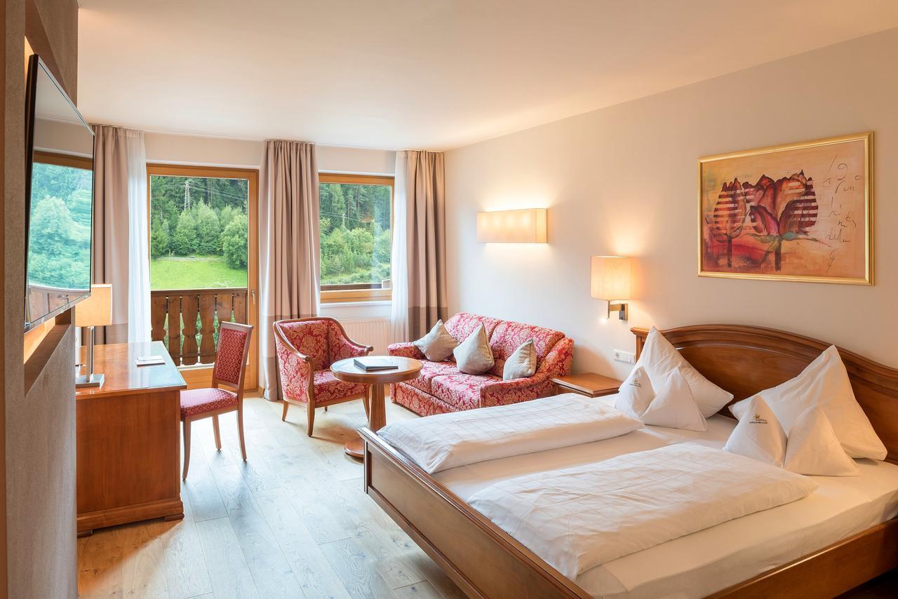 Hotel Kronblick Chienes Kültér fotó